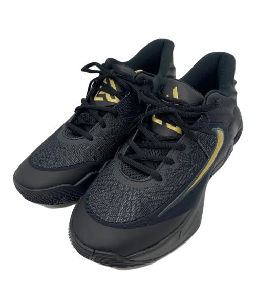 NIKE（ナイキ）NIKE (ナイキ) シューズ ブラック×ゴールド サイズ:27の古着・服飾アイテム