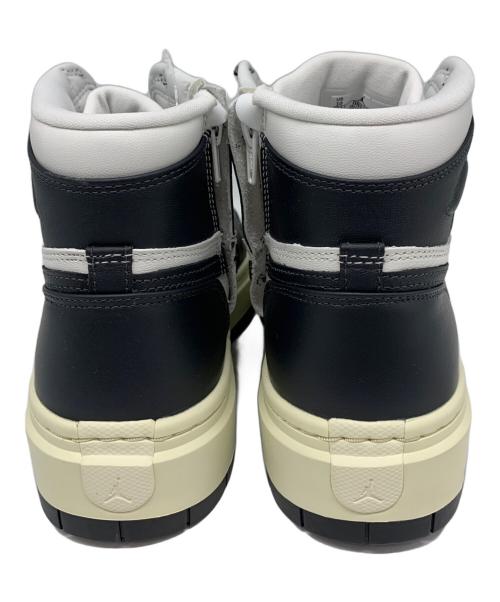 NIKE（ナイキ）NIKE (ナイキ) スニーカー ホワイト×ブラック サイズ:27の古着・服飾アイテム