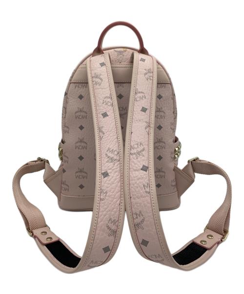 MCM（エムシーエム）MCM (エムシーエム) サイドスタッズバックパック ヴィセトス ピンクの古着・服飾アイテム