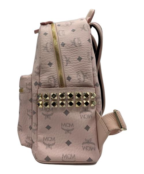 MCM（エムシーエム）MCM (エムシーエム) サイドスタッズバックパック ヴィセトス ピンクの古着・服飾アイテム