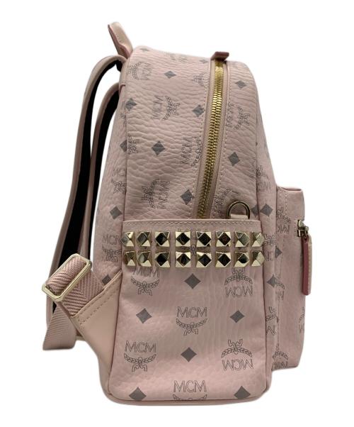 MCM（エムシーエム）MCM (エムシーエム) サイドスタッズバックパック ヴィセトス ピンクの古着・服飾アイテム