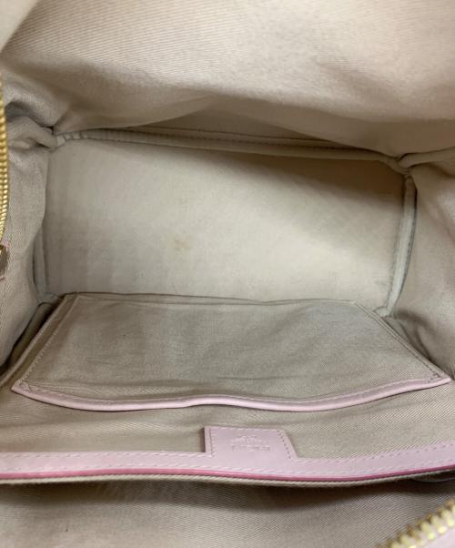 MCM（エムシーエム）MCM (エムシーエム) サイドスタッズバックパック ヴィセトス ピンクの古着・服飾アイテム