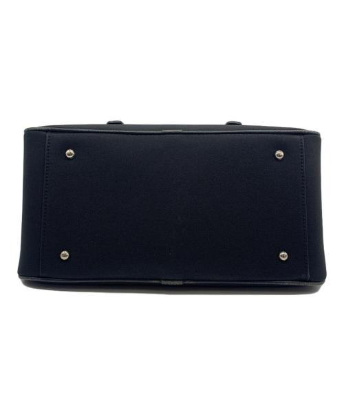 BURBERRY（バーバリー）BURBERRY (バーバリー) ハンドバッグ ブラックの古着・服飾アイテム