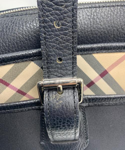 BURBERRY（バーバリー）BURBERRY (バーバリー) ハンドバッグ ブラックの古着・服飾アイテム