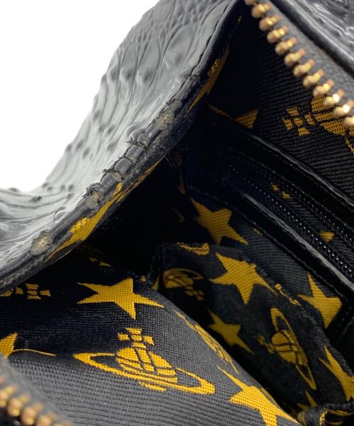 Vivienne Westwood ANGLOMANIA（ヴィヴィアンウエストウッドアングロマニア）VIVIENNE WESTWOOD ANGLOMANIA (ヴィヴィアンウエストウッドアングロマニア) 型押しハンドバッグ ブラックの古着・服飾アイテム