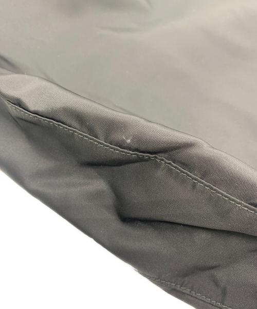 PRADA（プラダ）PRADA (プラダ) ナイロンショルダーバッグ ブラックの古着・服飾アイテム