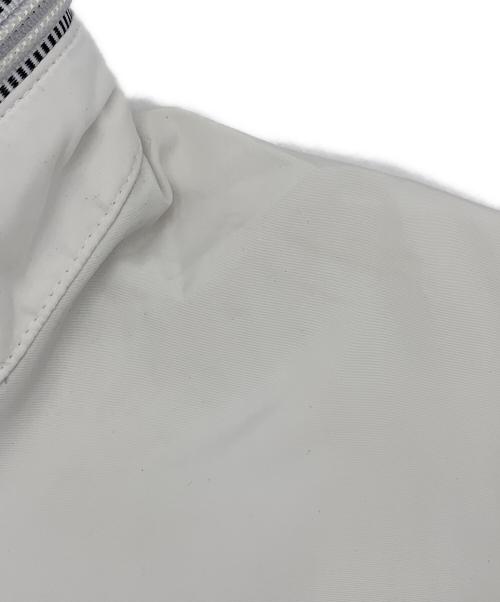 ARMANI EXCHANGE（アルマーニ エクスチェンジ）ARMANI EXCHANGE (アルマーニ エクスチェンジ) ジップアップブルゾン ホワイト サイズ:Ｌの古着・服飾アイテム