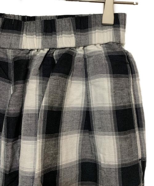 JOURNAL STANDARD（ジャーナルスタンダード）JOURNAL STANDARD (ジャーナルスタンダード) レーヨンアサタックワイドキュロット ホワイト×ブラック サイズ:36 未使用品の古着・服飾アイテム