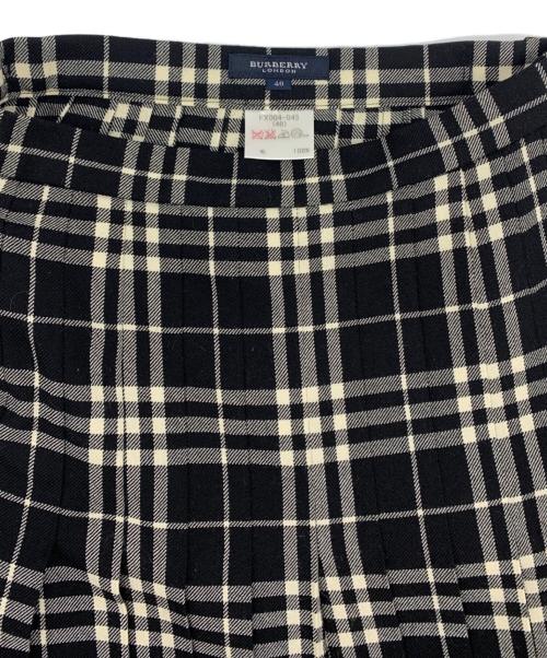 BURBERRY LONDON（バーバリーロンドン）BURBERRY LONDON (バーバリーロンドン) プリーツラップスカート ブラック サイズ:40の古着・服飾アイテム