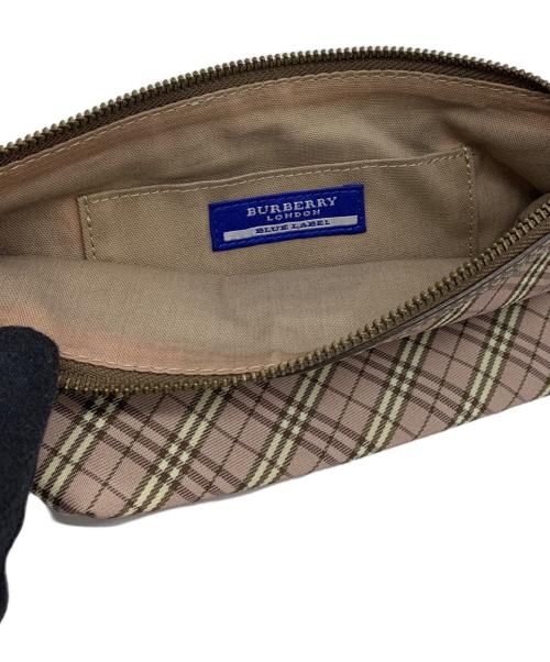 BURBERRY BLUE LABEL（バーバリー ブルー レーベル）BURBERRY BLUE LABEL (バーバリー ブルー レーベル) アクセサリーポーチ ピンクの古着・服飾アイテム