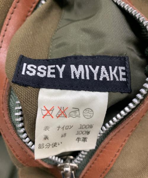 ISSEY MIYAKE（イッセイミヤケ）ISSEY MIYAKE (イッセイミヤケ) リバーシブルジャケット オリーブ サイズ:Ｌの古着・服飾アイテム