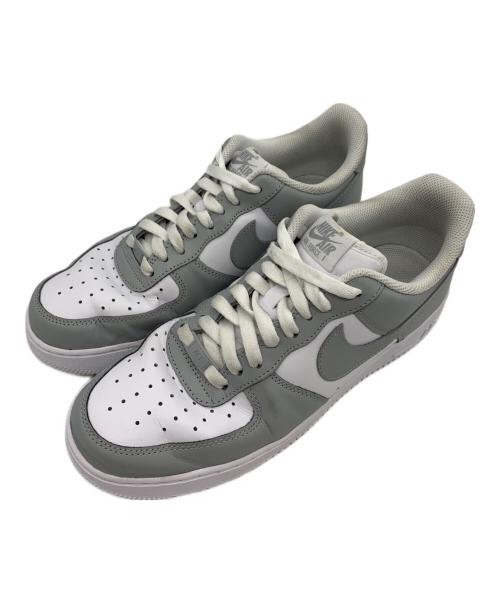 NIKE（ナイキ）NIKE (ナイキ) AIR FORCE1 '07 101WHITE/LTSKGY グレー サイズ:27.5の古着・服飾アイテム
