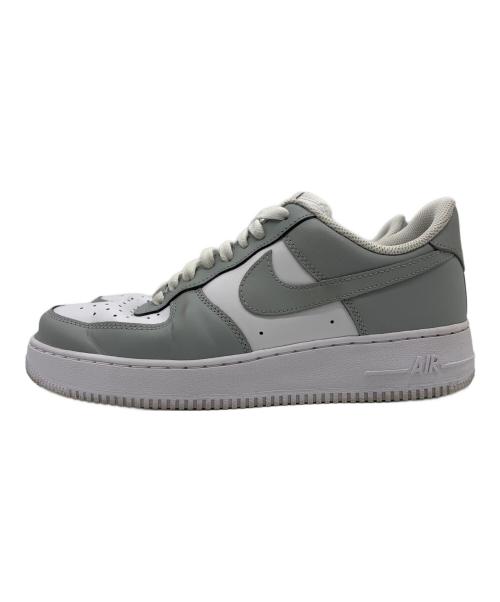 NIKE（ナイキ）NIKE (ナイキ) AIR FORCE1 '07 101WHITE/LTSKGY グレー サイズ:27.5の古着・服飾アイテム