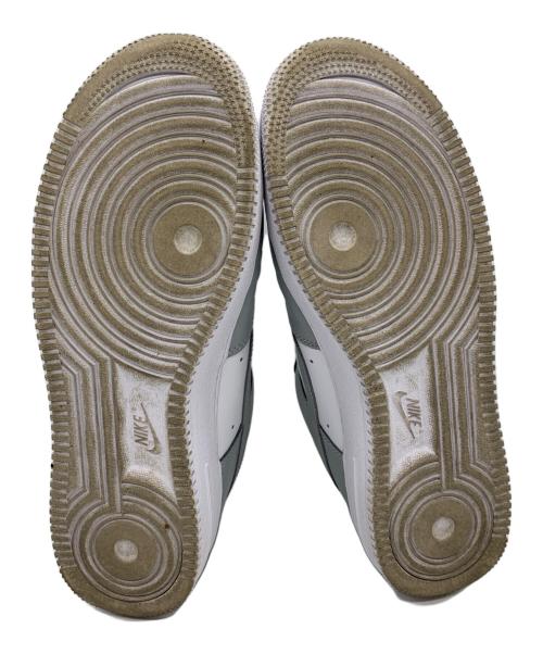 NIKE（ナイキ）NIKE (ナイキ) AIR FORCE1 '07 101WHITE/LTSKGY グレー サイズ:27.5の古着・服飾アイテム
