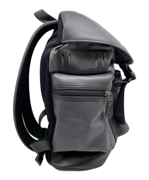 COACH（コーチ）COACH (コーチ) パーフォレイテッドバックパック ブラックの古着・服飾アイテム