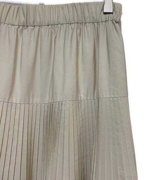 BEARDSLEY（ビアズリー）BEARDSLEY (ビアズリー) プリーツスカート アイボリー サイズ:FREEの古着・服飾アイテム