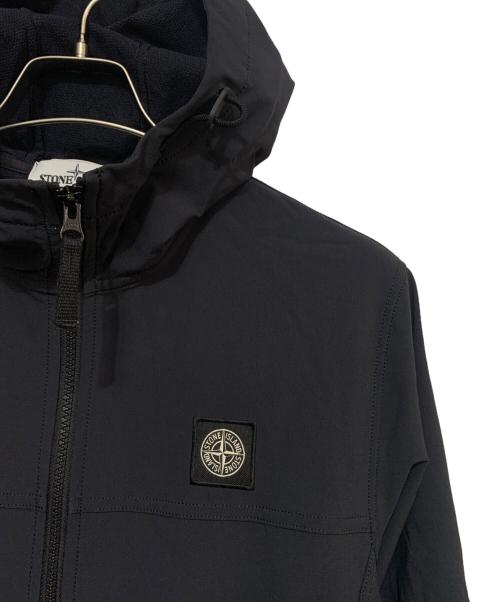 STONE ISLAND（ストーンアイランド）STONE ISLAND (ストーンアイランド) ソフトシェル ジップアップ フーディ ブラック サイズ:Sの古着・服飾アイテム