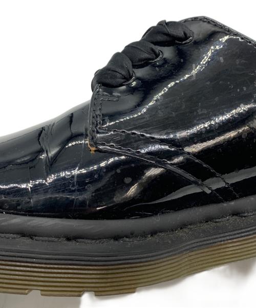 Dr.Martens（ドクターマーチン）Dr.Martens (ドクターマーチン) BEAMS (ビームス) ×BEAMSエナメルリボンシューズ ブラック サイズ:UK3の古着・服飾アイテム