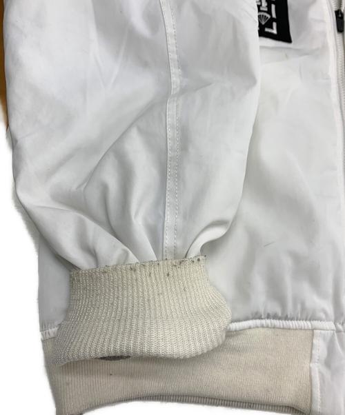 AVIREX（アヴィレックス）AVIREX (アヴィレックス) MA-1ジャケット ホワイト サイズ:2XLの古着・服飾アイテム