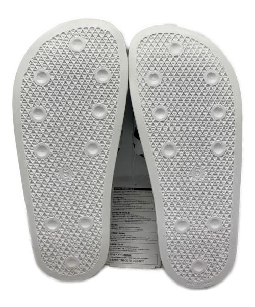 adidas（アディダス）adidas (アディダス) marimekko (マリメッコ)  ADILETTE サンダル ホワイト×ブラック サイズ:24.5の古着・服飾アイテム