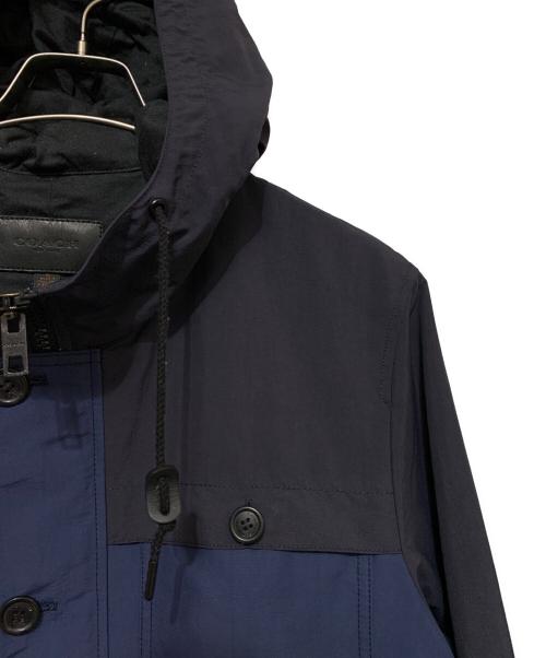 COACH（コーチ）COACH (コーチ) マウンテンパーカー ネイビー×ブルー サイズ:Mの古着・服飾アイテム