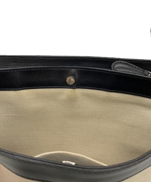 BALENCIAGA（バレンシアガ）BALENCIAGA (バレンシアガ) クラッチバッグの古着・服飾アイテム
