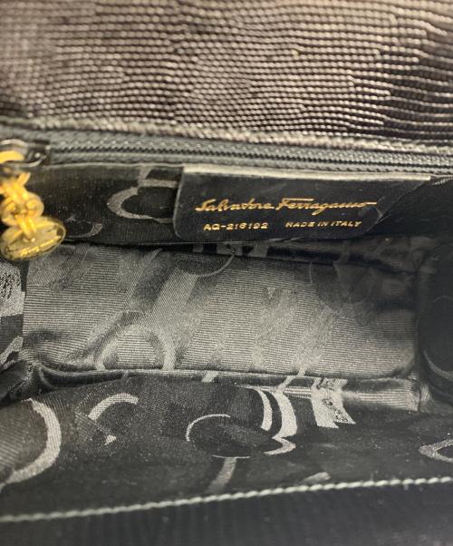 Salvatore Ferragamo（サルヴァトーレ フェラガモ）Salvatore Ferragamo (サルヴァトーレ フェラガモ) ショルダーバッグ ブラックの古着・服飾アイテム