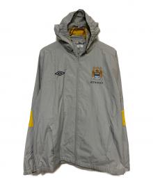 UMBRO（アンブロ）の古着「MCFC ETIHAD フーデッドジャケット」｜グレー