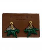 MARNIマルニ）の古着「horse-motif brass earrings」｜グリーン×ゴールド