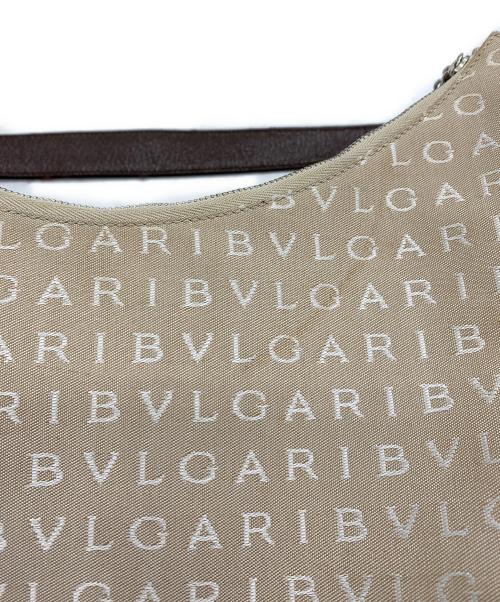 BVLGARI（ブルガリ）BVLGARI (ブルガリ) ロゴマニアショルダーバッグ ベージュの古着・服飾アイテム