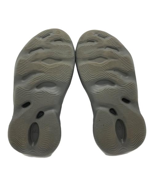 adidas（アディダス）adidas (アディダス) YEEZY Foam Runne グレー サイズ:10USの古着・服飾アイテム