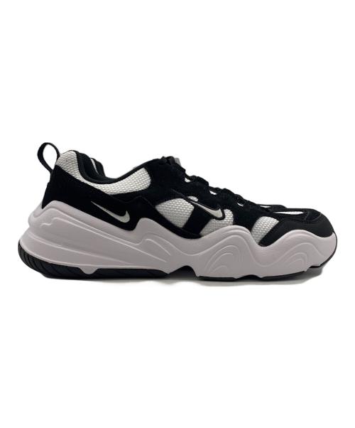 NIKE（ナイキ）NIKE (ナイキ) Tech Hera ホワイト×ブラック サイズ:27.5 未使用品の古着・服飾アイテム