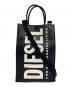 DIESEL（ディーゼル）の古着「ロゴスクエアショルダーバッグ」｜ブラック×ホワイト