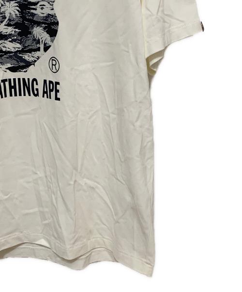 A BATHING APE（アベイシングエイプ）A BATHING APE (アベイシングエイプ) Camo Relaxed Fit Tee ホワイト サイズ:Lの古着・服飾アイテム