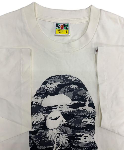 A BATHING APE（アベイシングエイプ）A BATHING APE (アベイシングエイプ) Camo Relaxed Fit Tee ホワイト サイズ:Lの古着・服飾アイテム