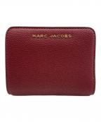 Marc by Marc Jacobsマークバイマークジェイコブス）の古着「コンパクトウォレット」｜バーガンディー（605 ポメグラネイト）