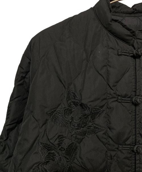 s'yte（サイト）S'YTE (サイト) TAION (タイオン) SOUVENIR EMBROIDERED QUILTED DOWN CHINA JACKET ブラック サイズ:2の古着・服飾アイテム