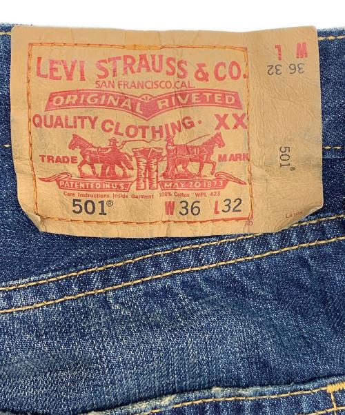 LEVI'S 501（リーバイス）LEVI'S 501 (リーバイス) ワッペンリペア加工 2009年モデル インディゴ サイズ:W36×L32の古着・服飾アイテム