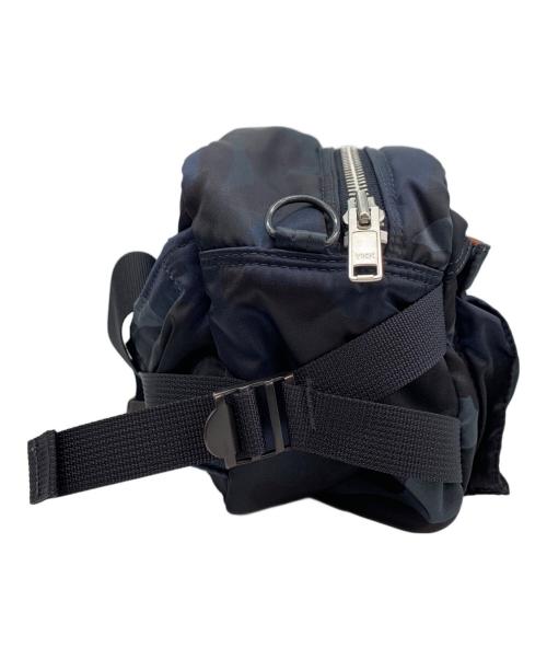PORTER（ポーター）PORTER (ポーター) TANKER 30th ANNIVERSARY MODEL ウッドランドネイビー（ネイビー×ブルー）の古着・服飾アイテム
