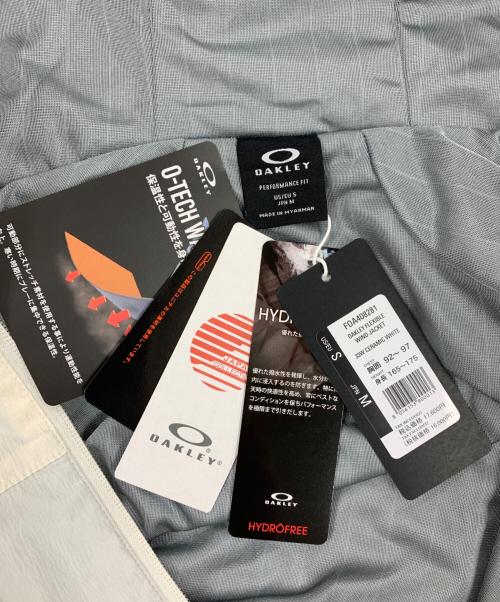 OAKLEY（オークリー）OAKLEY (オークリー) FLEXIBLE WIND オフホワイト サイズ:M 未使用品の古着・服飾アイテム