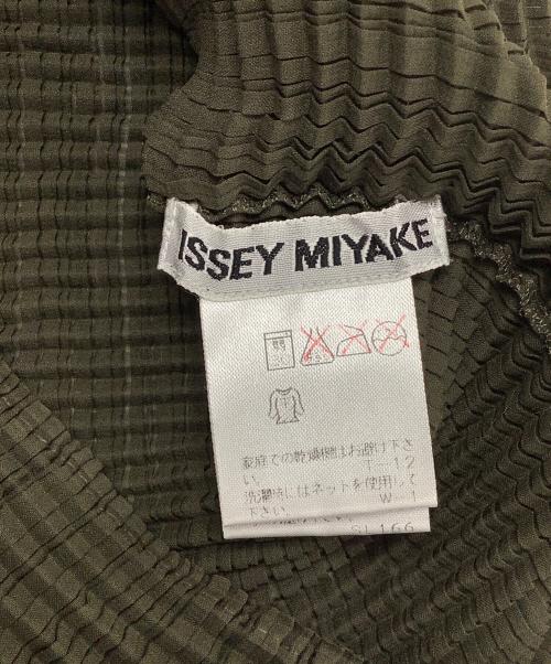 ISSEY MIYAKE（イッセイミヤケ）ISSEY MIYAKE (イッセイミヤケ) プリーツカットソー グリーン サイズ:Mの古着・服飾アイテム