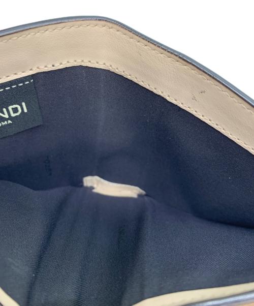 FENDI（フェンディ）FENDI (フェンディ) ロゴ型押しレザースモールウォレット  ナチュラルの古着・服飾アイテム