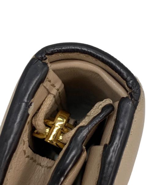 FENDI（フェンディ）FENDI (フェンディ) ロゴ型押しレザースモールウォレット  ナチュラルの古着・服飾アイテム
