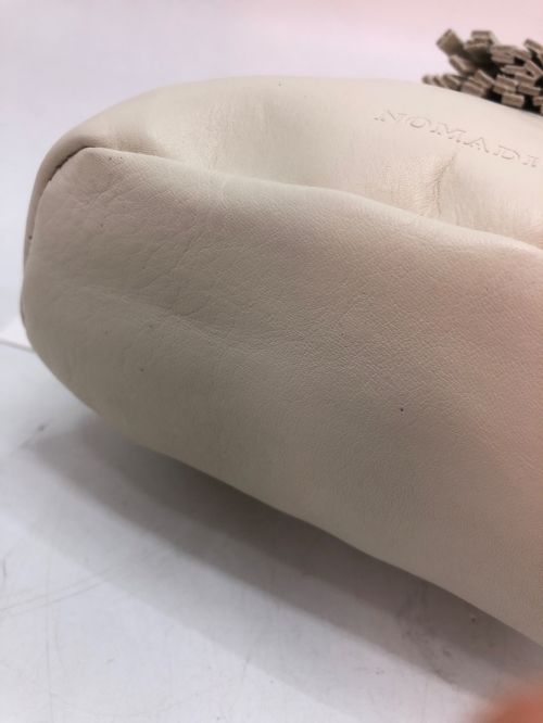 NOMADIS（ノマディス）NOMADIS (ノマディス) ハンドバッグ ホワイトの古着・服飾アイテム