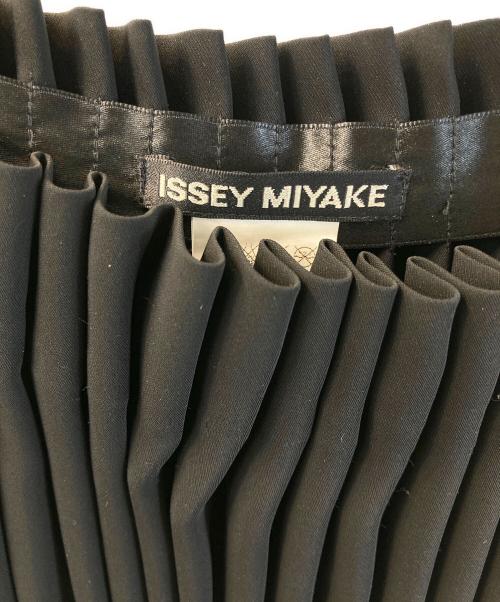 ISSEY MIYAKE（イッセイミヤケ）ISSEY MIYAKE (イッセイミヤケ) プリーツスカート ブラック サイズ:1の古着・服飾アイテム