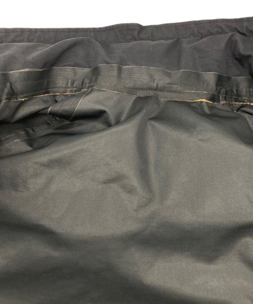 US ARMY（ユーエスアーミー）US ARMY (ユーエスアーミー) ナイロンジャケット ブラック サイズ:Medium Regularの古着・服飾アイテム