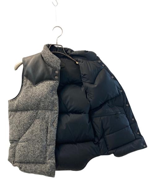 RockyMountainFeatherBed（ロッキーマウンテンフェザーベッド）RockyMountainFeatherBed (ロッキーマウンテンフェザーベッド) ツイードダウンベスト ブラック×グレー サイズ:38の古着・服飾アイテム