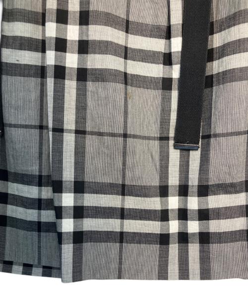 BURBERRY LONDON（バーバリーロンドン）BURBERRY LONDON (バーバリーロンドン) BURBERRY LONDON ミニスカート グレー サイズ:38の古着・服飾アイテム