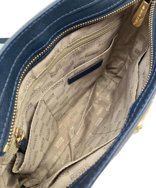 MICHAEL KORS（マイケル・コース）MICHAEL KORS (マイケル・コース) ショルダーバッグ ネイビーの古着・服飾アイテム