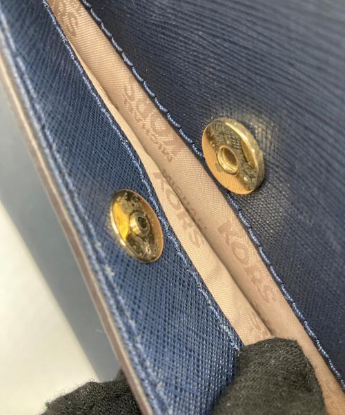 MICHAEL KORS（マイケル・コース）MICHAEL KORS (マイケル・コース) ショルダーバッグ ネイビーの古着・服飾アイテム